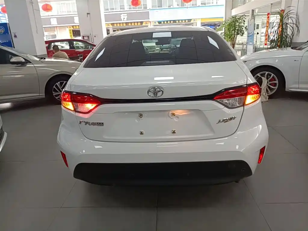 Levin 雷凌 2023款 TNGA 1.5 L CVT领先版
