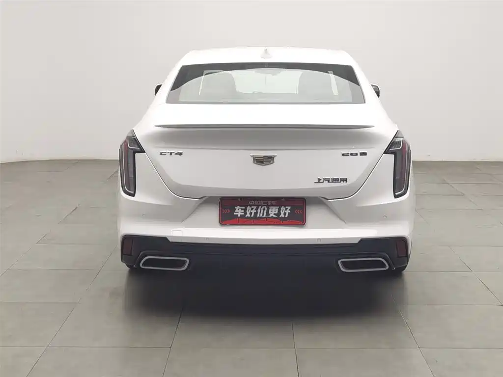 Cadillac CT4 28 T Fashion