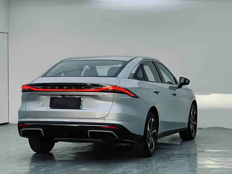 Geely Galaxy L6 EM-i 140 km Starship