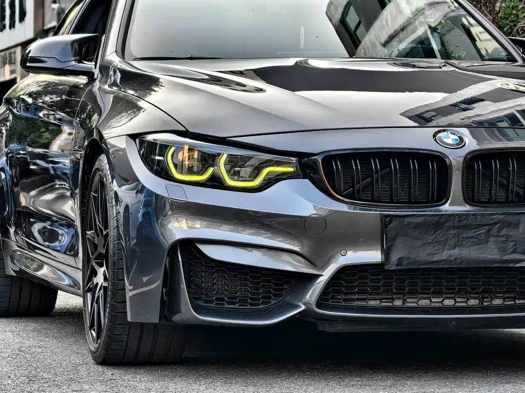 BMW M4 M4 2-door Coupe Racing
