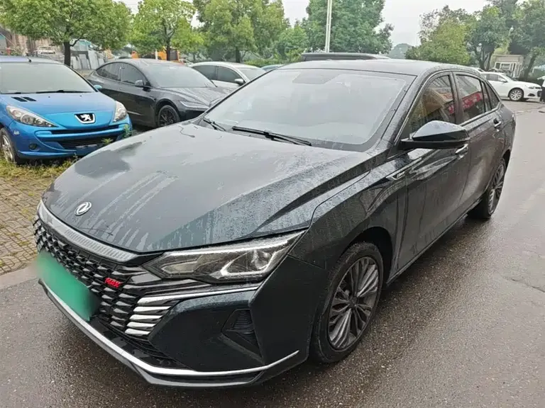 Dongfeng Yixuan MAX 1.5 T Super Style Dad