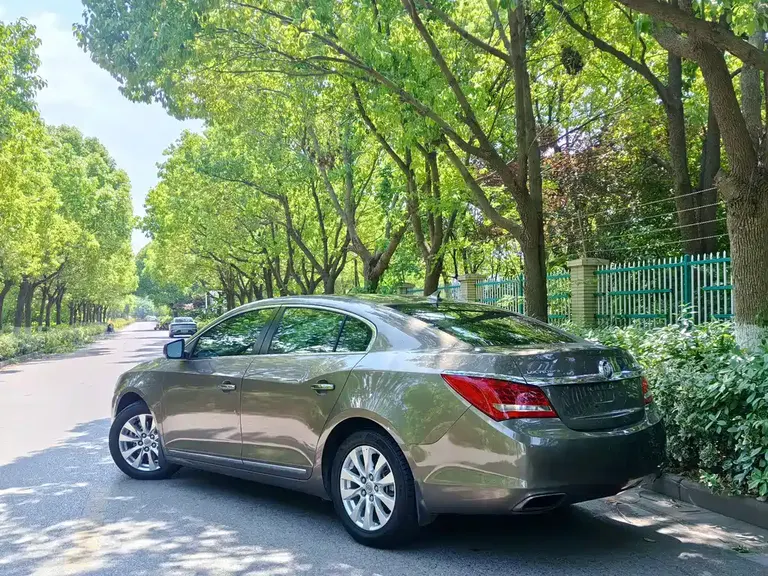 Buick LaCrosse 2.4 L SIDI Elite Comfort