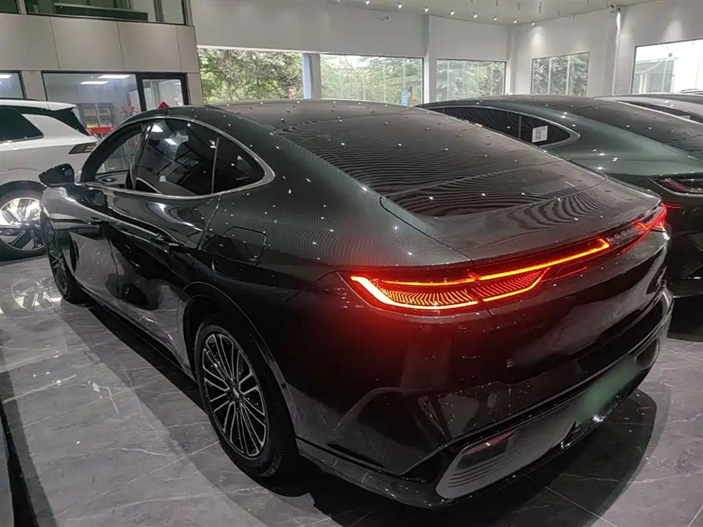 Galaxy Xingyao 8 130 km EM-i Premium