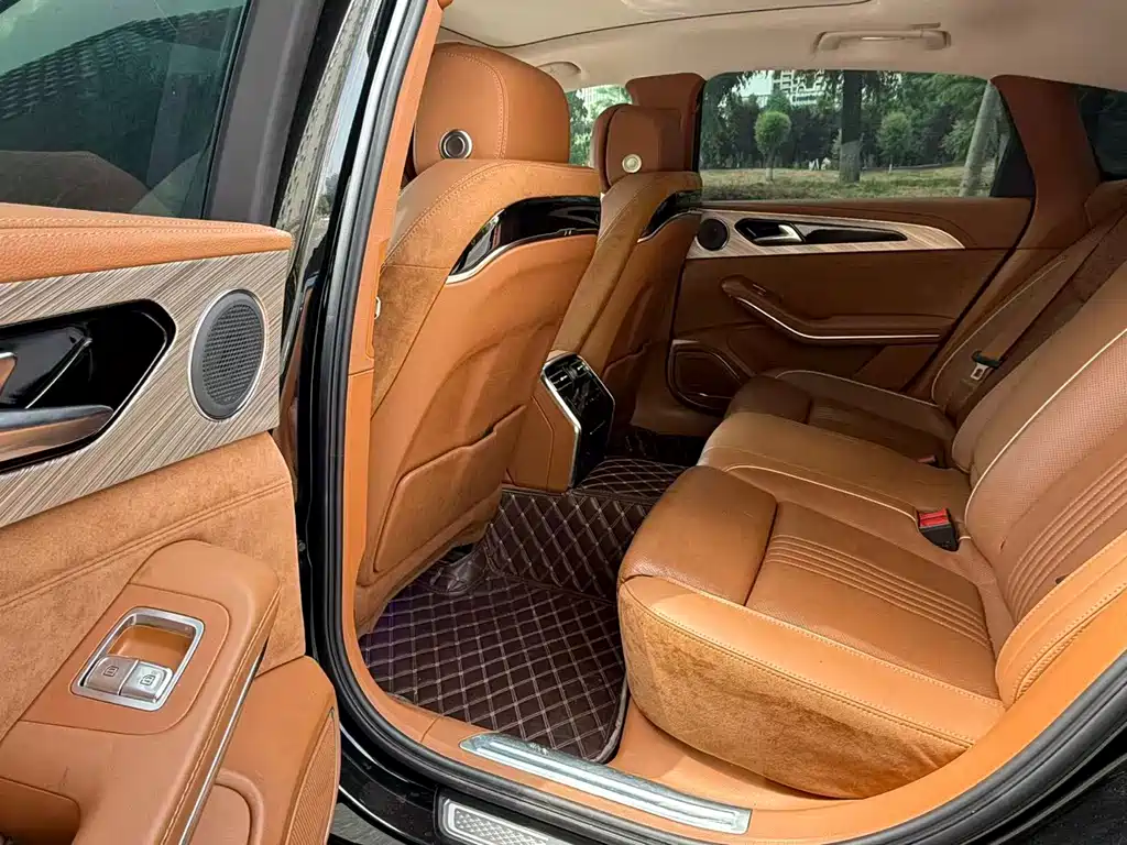 Hongqi H9 2.0 T Connected Flagship