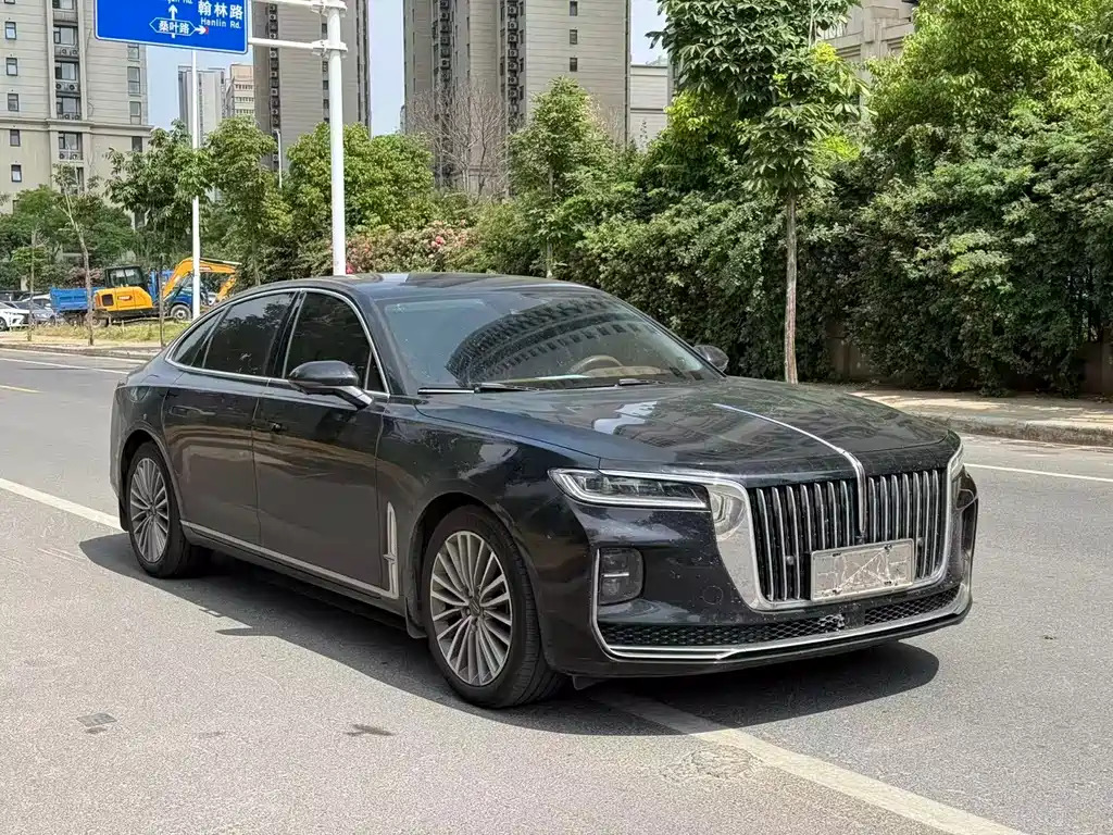 Hongqi H9 2.0 T Connected Flagship