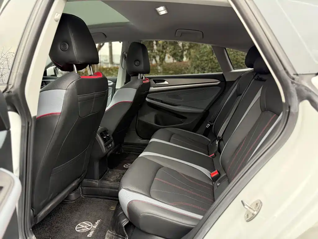 Lamando Lamando L 280 TSI DSG Spicy Cool