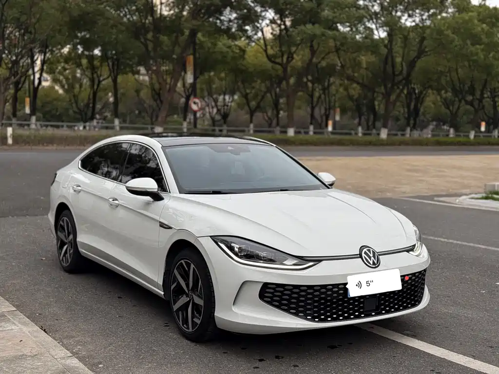 Lamando Lamando L 280 TSI DSG Spicy Cool