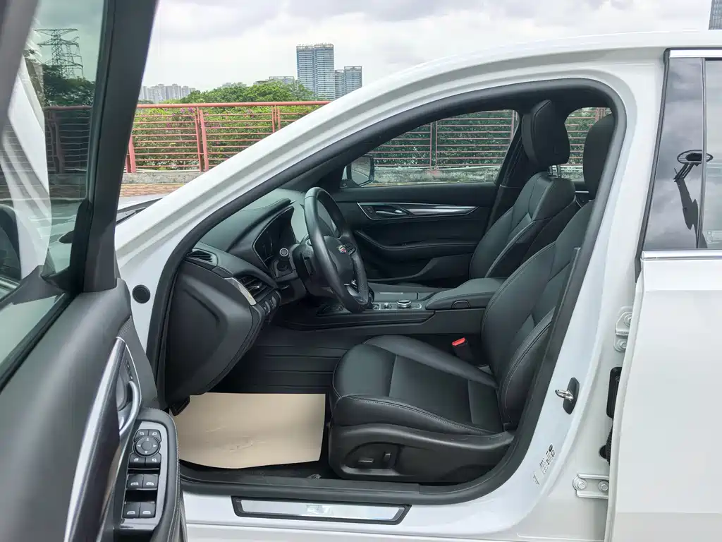 Cadillac CT5 Facelift 28 T Fashion