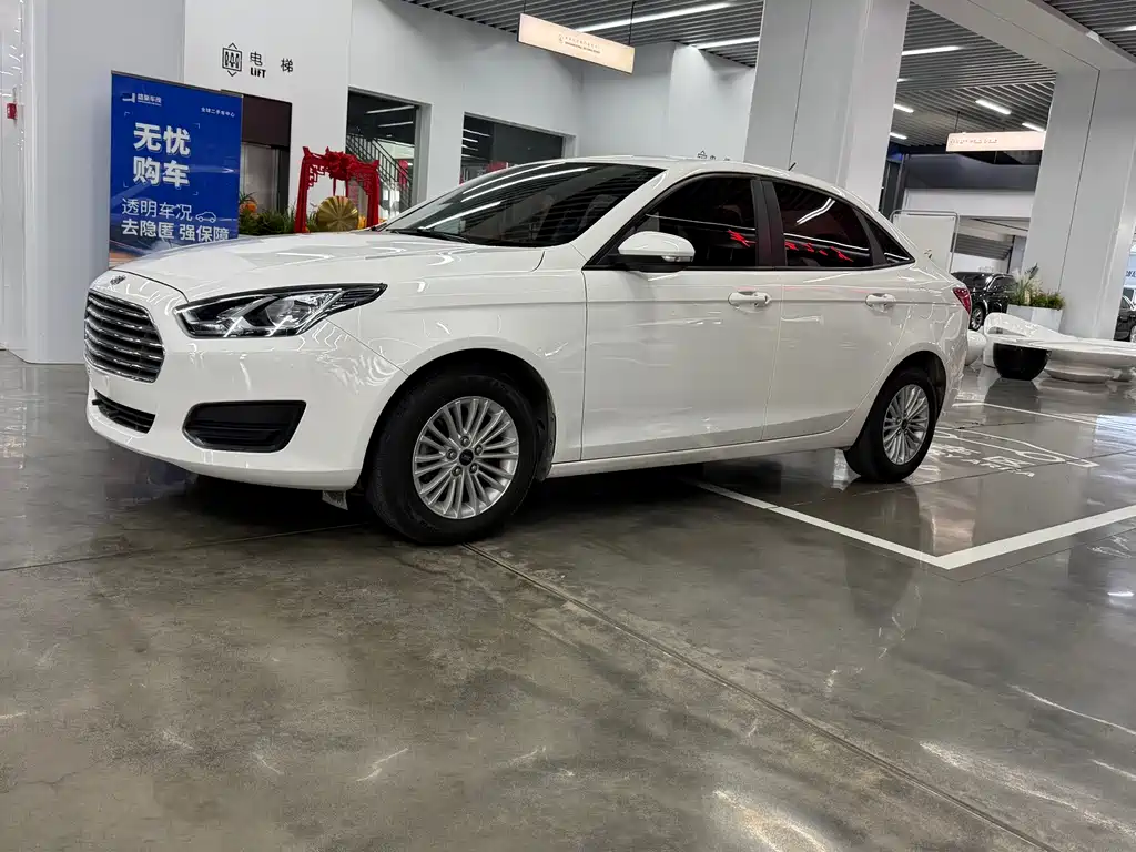 Escort Facelift 1.5 L Auto Comfort