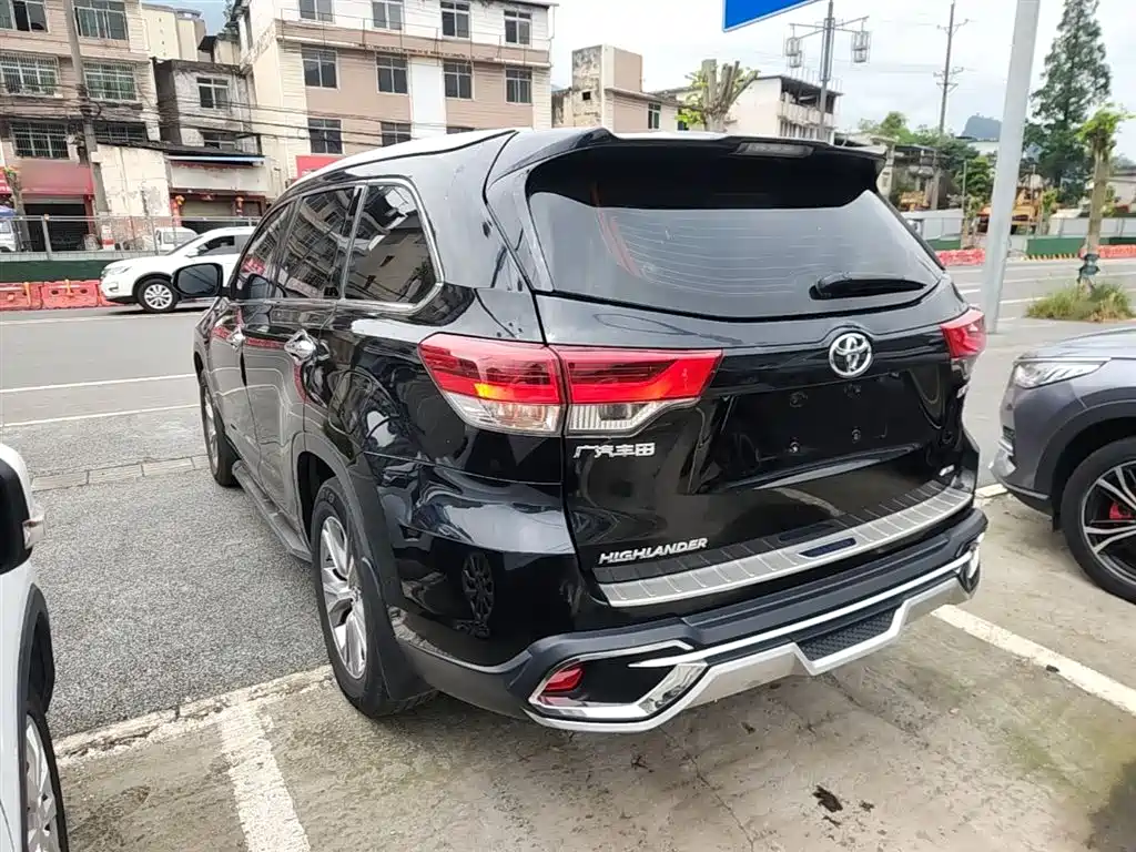 Highlander 2.0 T 4 WD Elite 7-seat CN-VI