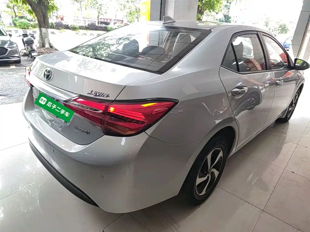 Levin Facelift Dual Engine 1.8 H GS E-CVT Elite Sunroof CN-V