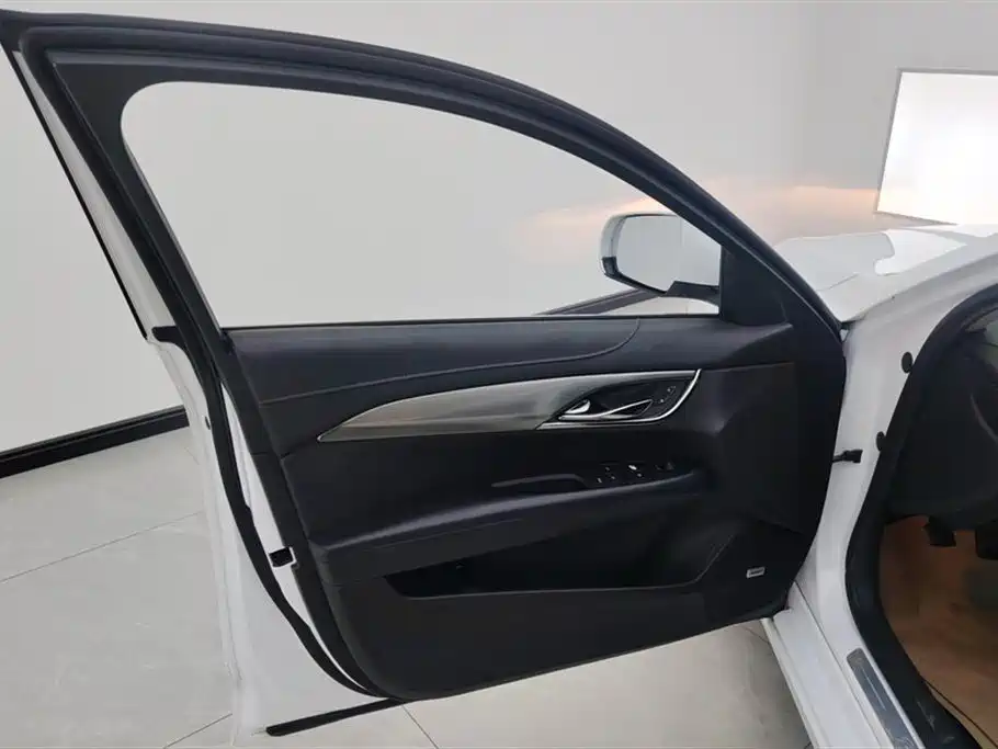 Cadillac ATS-L 28 T Tech