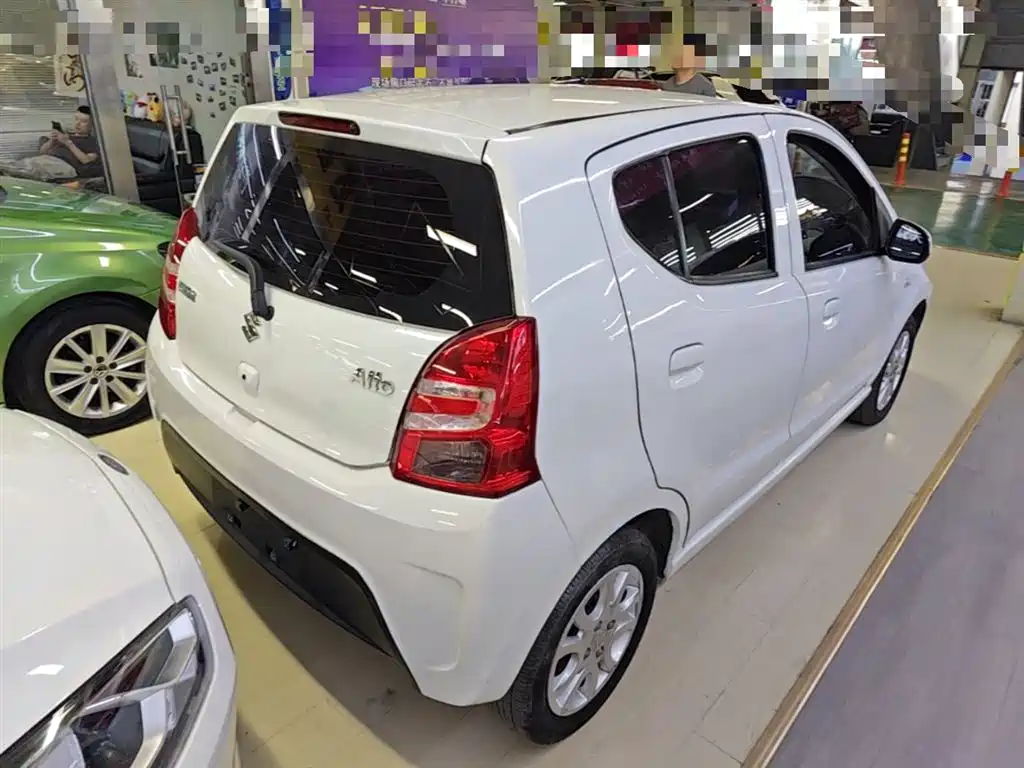 Alto 1.0 L Auto Luxury