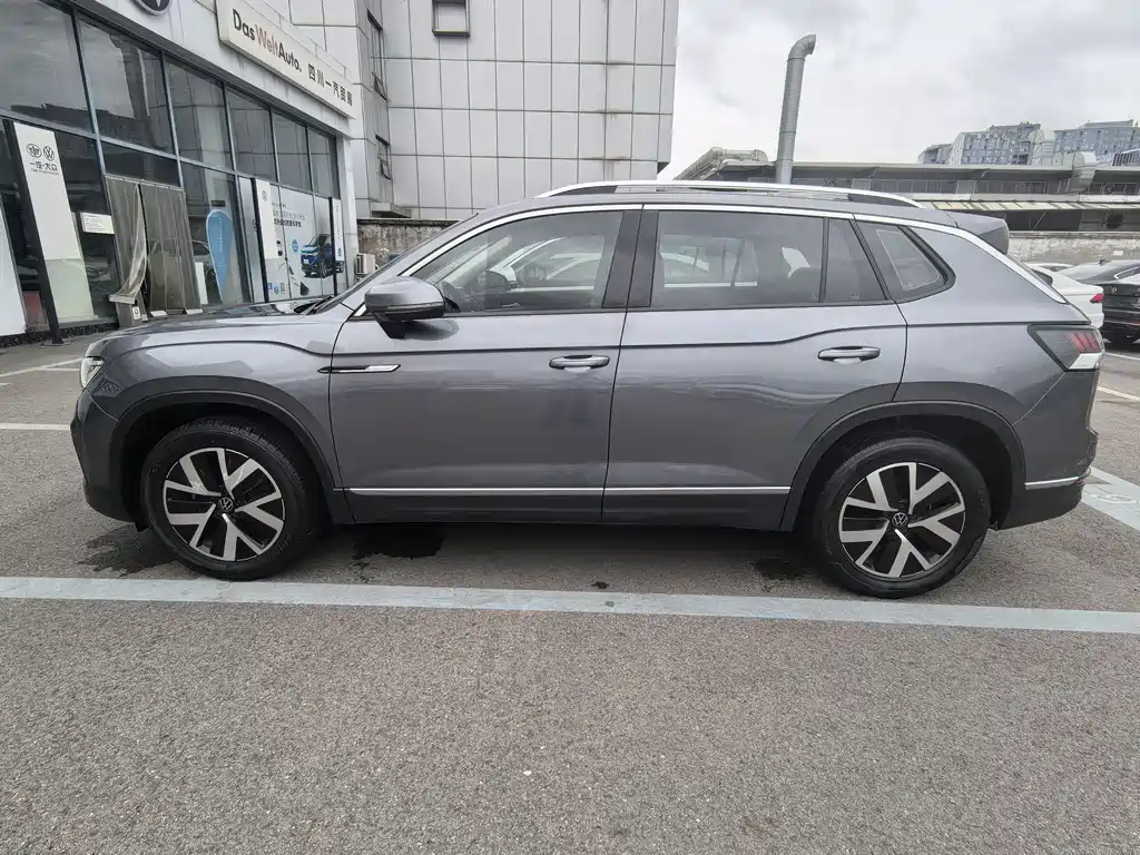Tayron 300 TSI 2 WD Luxury Plus Advanced