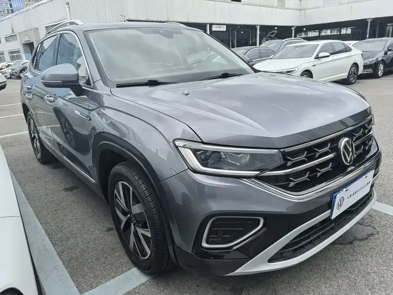 Volkswagen Tayron 300 TSI 2 WD Luxury Plus Advanced