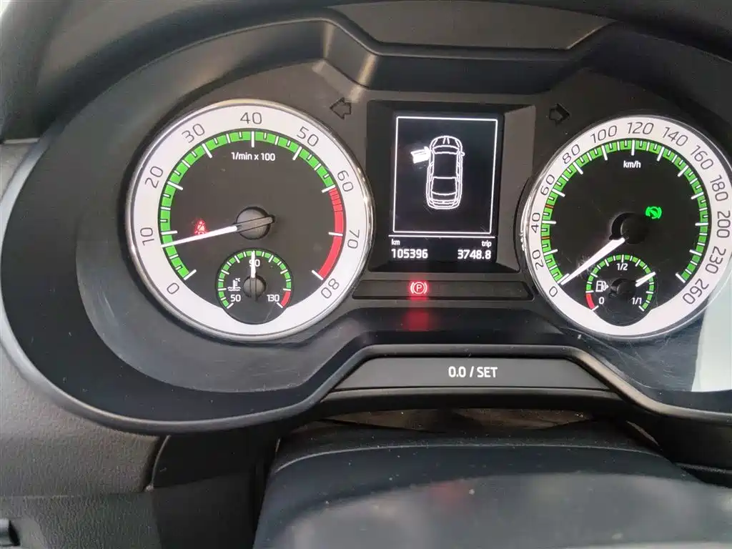 Octavia TSI230 DSG Luxury