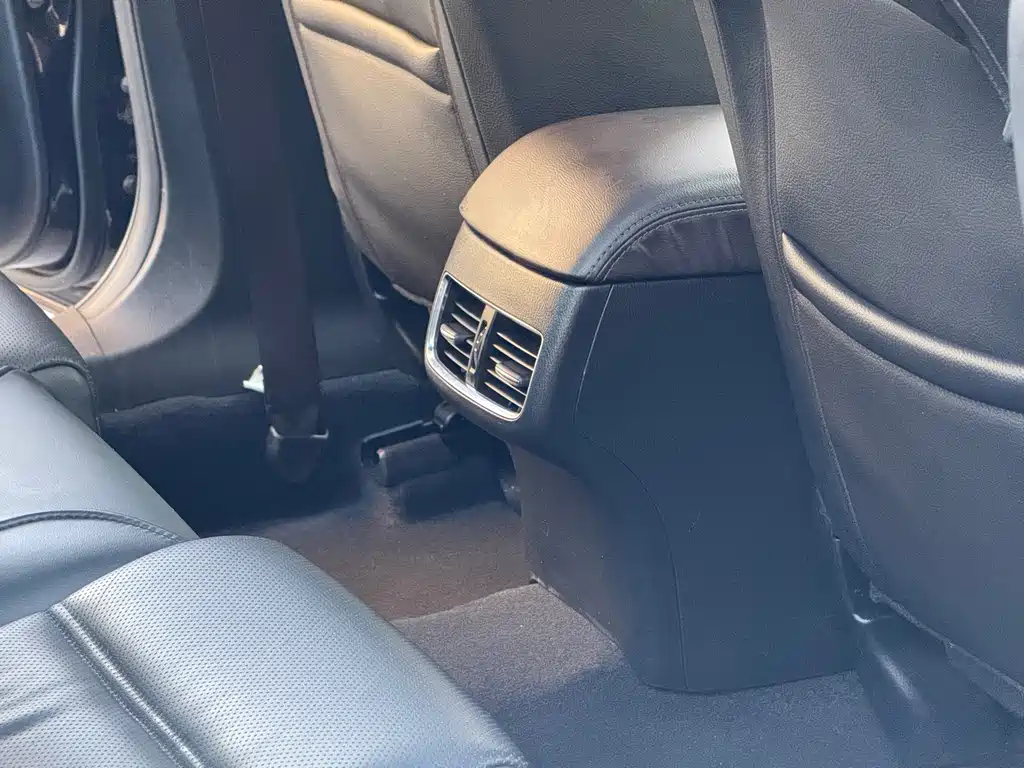 Atenza 2.0 L Blue Sky Luxury