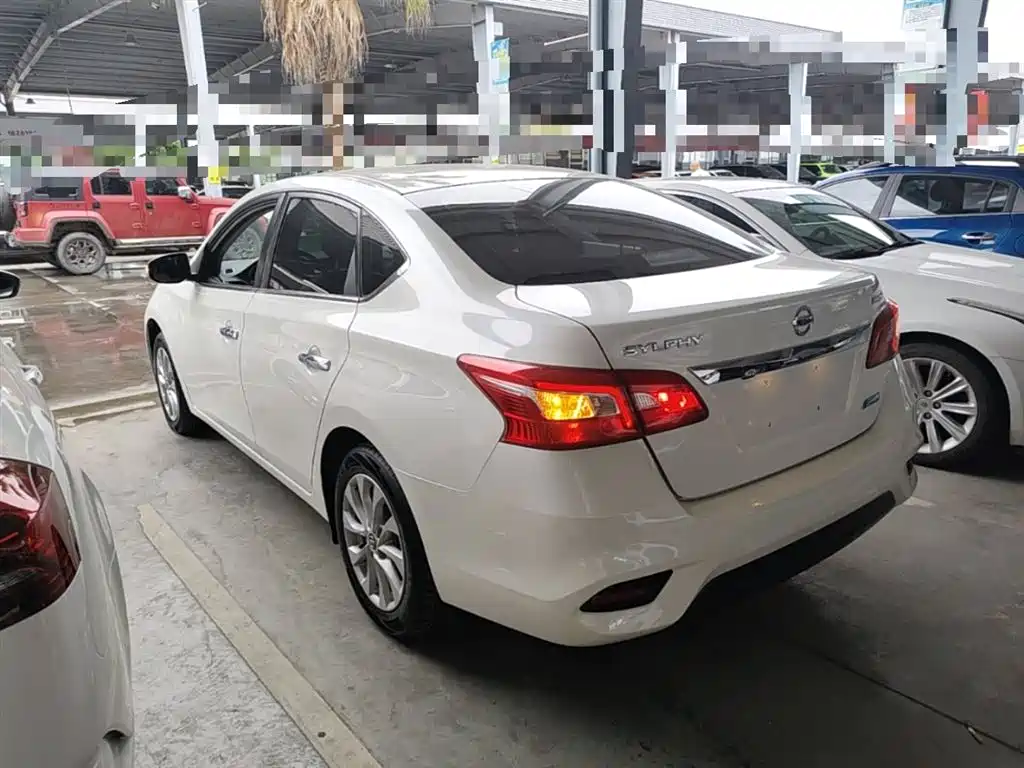 Sylphy 1.6 XV CVT Connected Premium CN-VI