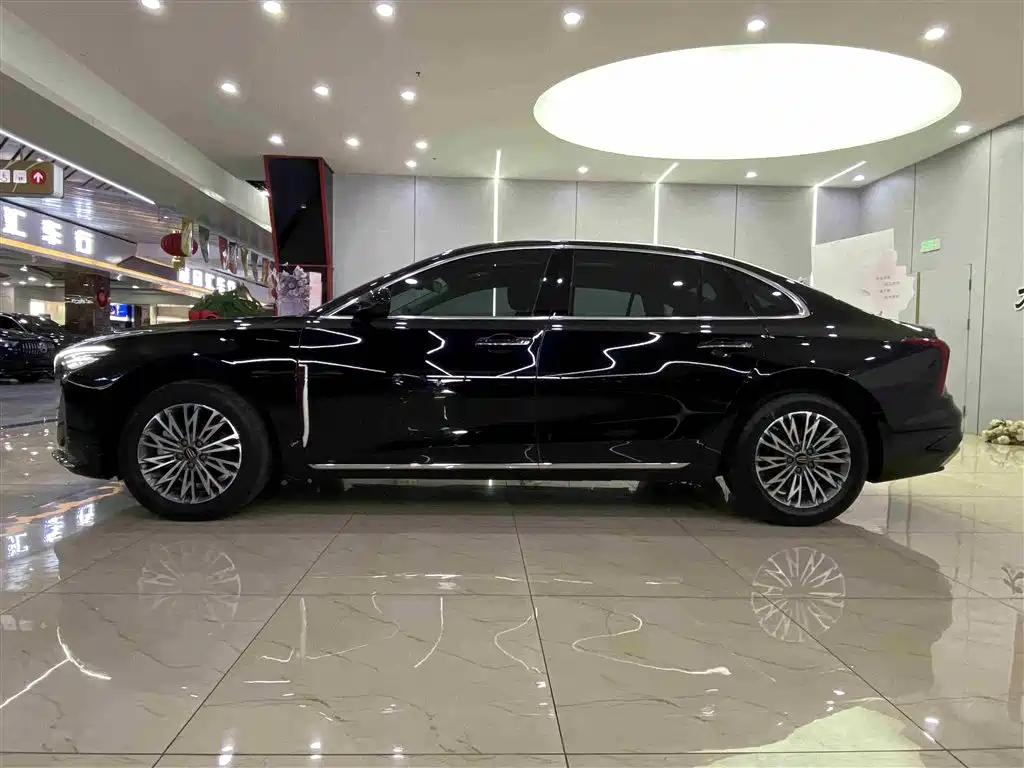 Hongqi H5 2.0 T Auto Connected Flagship Enjoyment