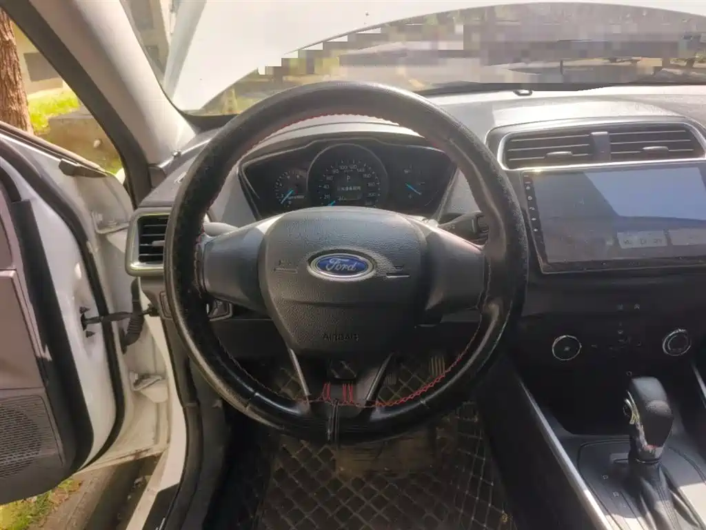 Escort Facelift 1.5 L Auto Quality Enjoyment( ) CN-VI