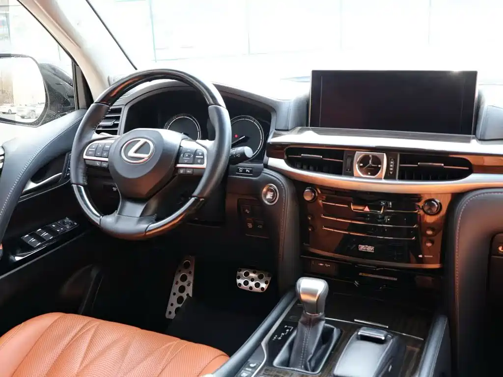 Lexus LX 570 Peak Special Edition