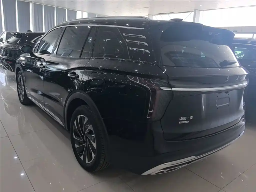 Hongqi HS7 PHEV 2.0 T PHEV 4 WD Flagship Smooth 6-seat