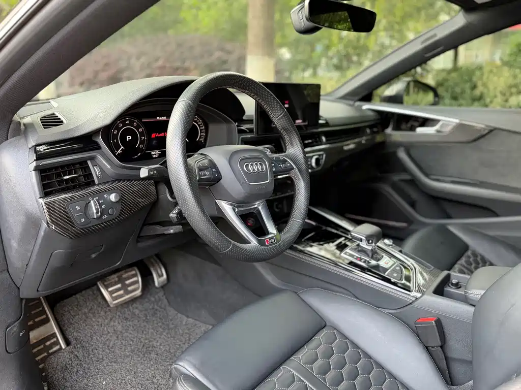 Audi RS 5 RS 5 2.9 T Sportback Dark Gold