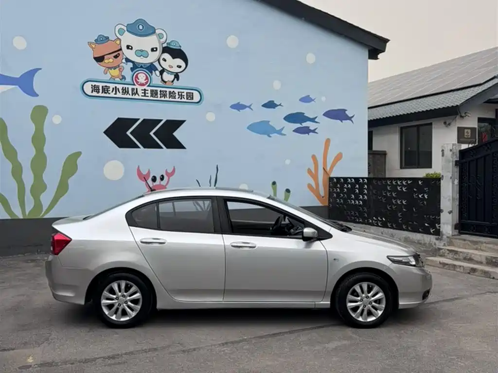 City Classic Style 1.5 L Auto Elite