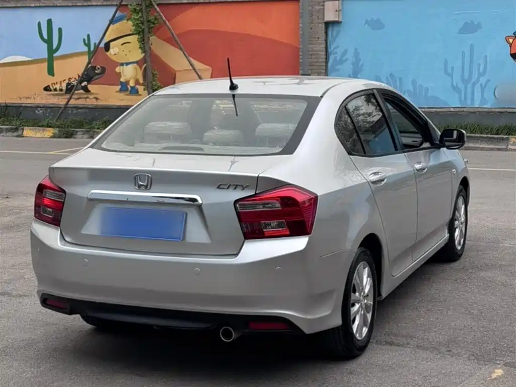 City Classic Style 1.5 L Auto Elite