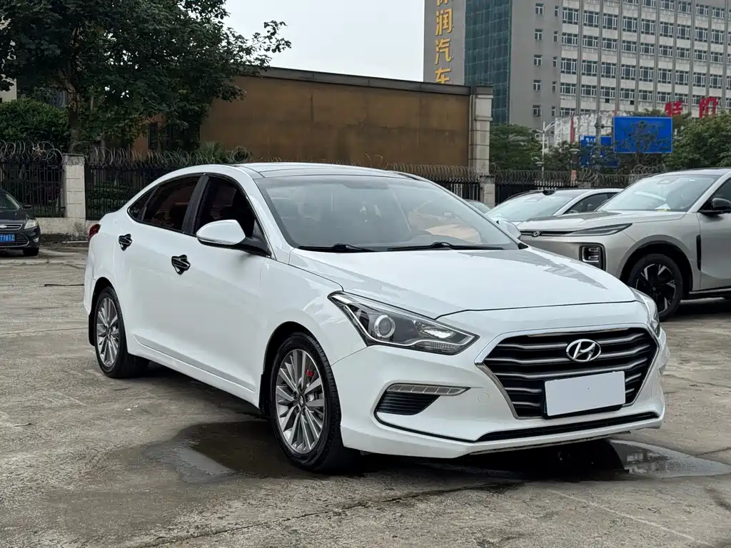 Mistra 1.8 L Auto Intelligent GLS CN-V