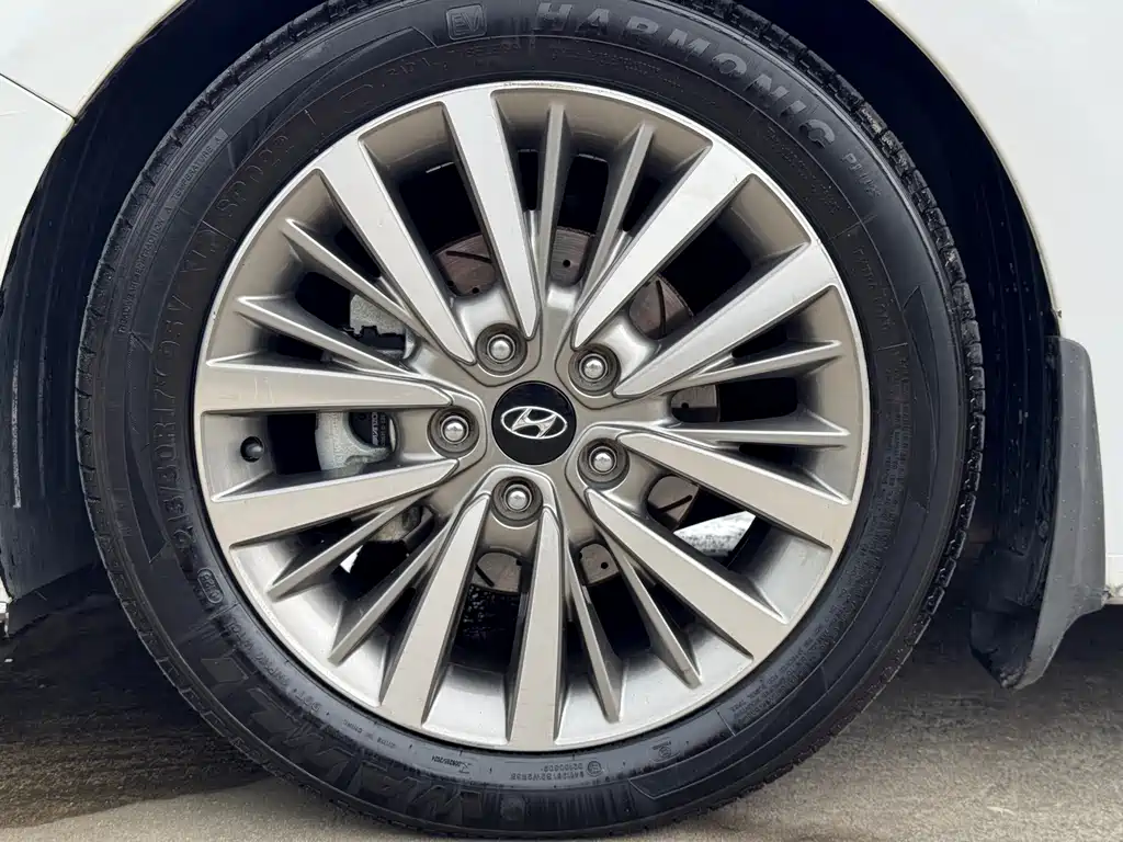 Mistra 1.8 L Auto Intelligent GLS CN-V