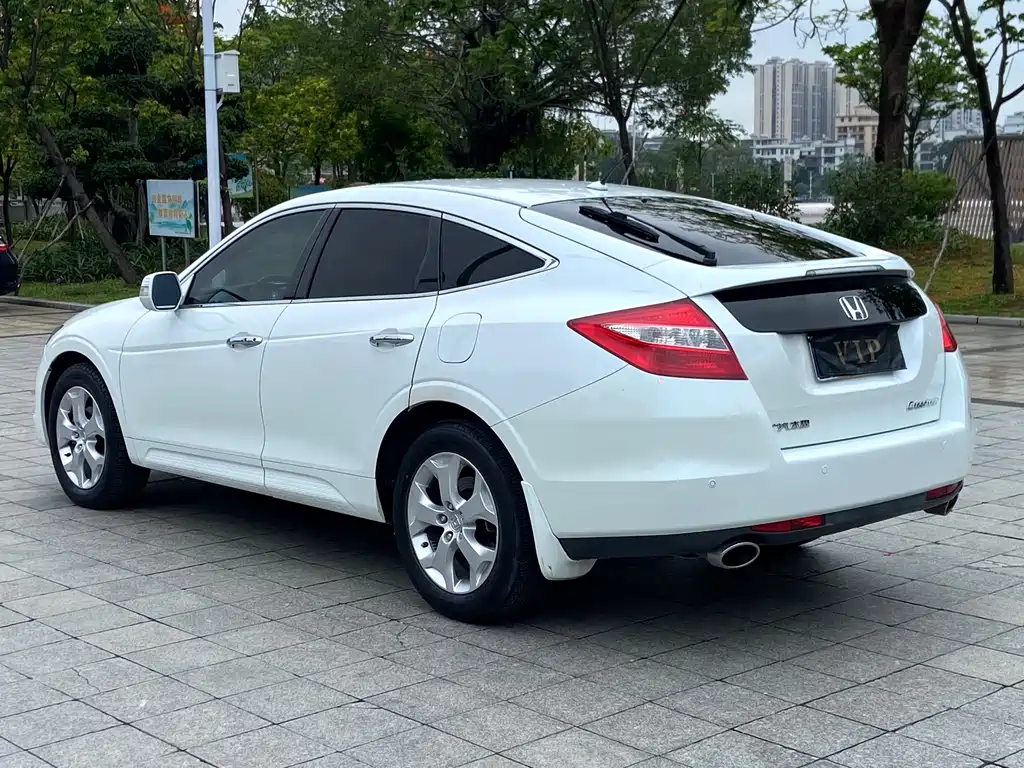 Crosstour 2.4 L Luxury