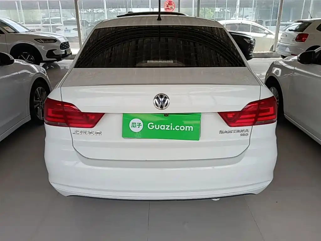 Santana 1.6 L Manual Style