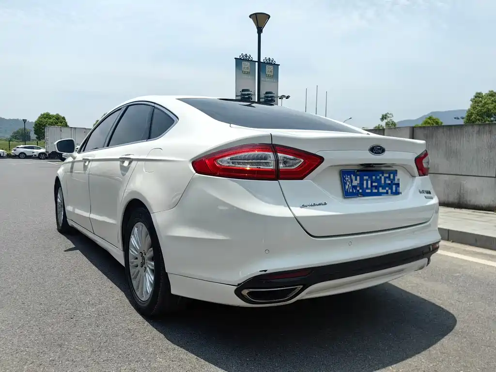 Mondeo 2.0 L GTDi200 Luxury