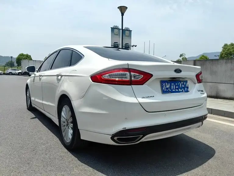 Ford Mondeo 2.0 L GTDi200 Luxury