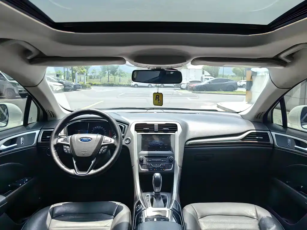 Mondeo 2.0 L GTDi200 Luxury