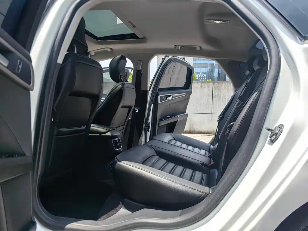 Mondeo 2.0 L GTDi200 Luxury