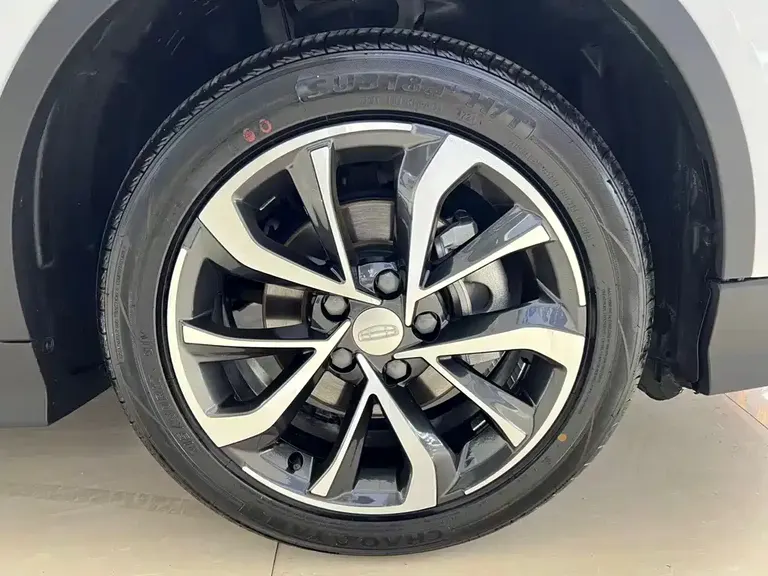 Geely Emgrand S 1.4 T CVT Crossover Player
