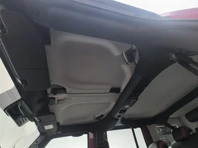 BAIC BJ40 2.0 T Auto 4 WD City Hunter Swordsman