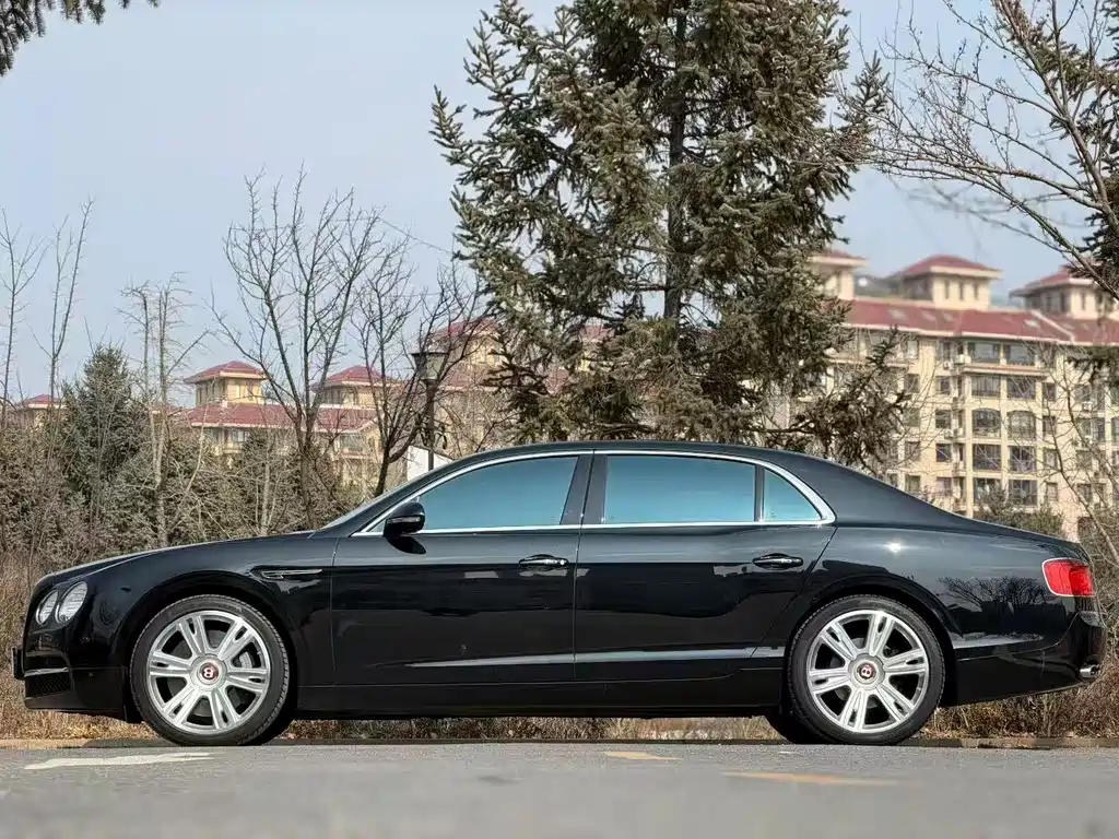 Flying Spur 4.0 T V8 Distinguished
