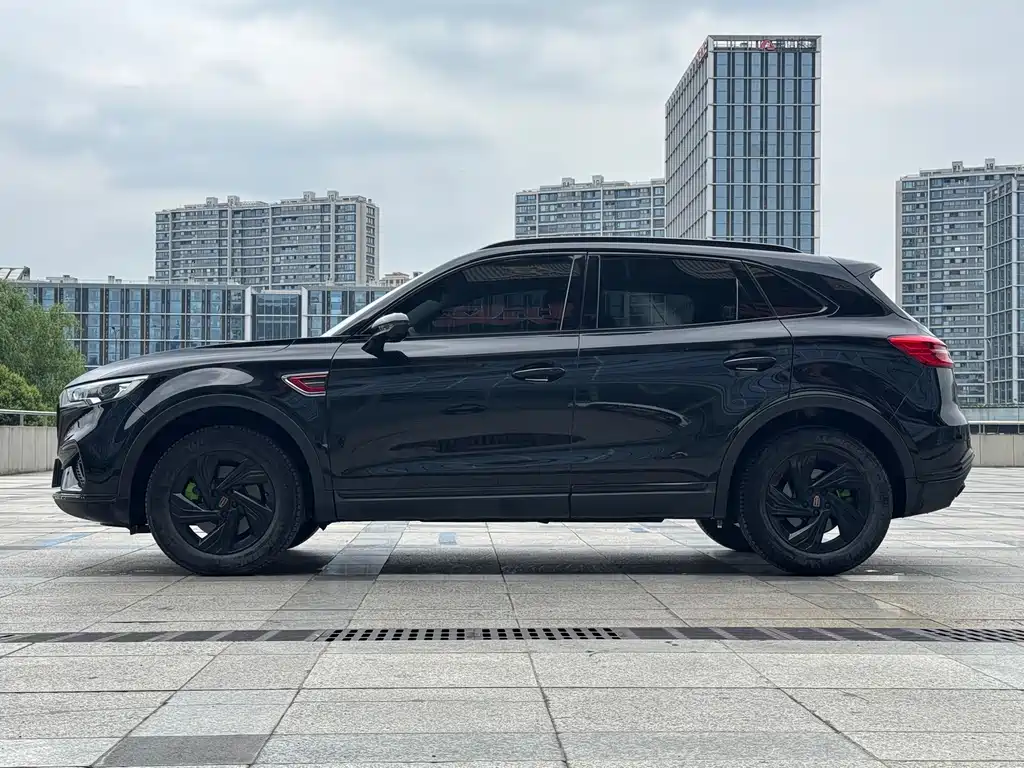 Hongqi HS5 2.0 T Connected Flagship Enjoyment
