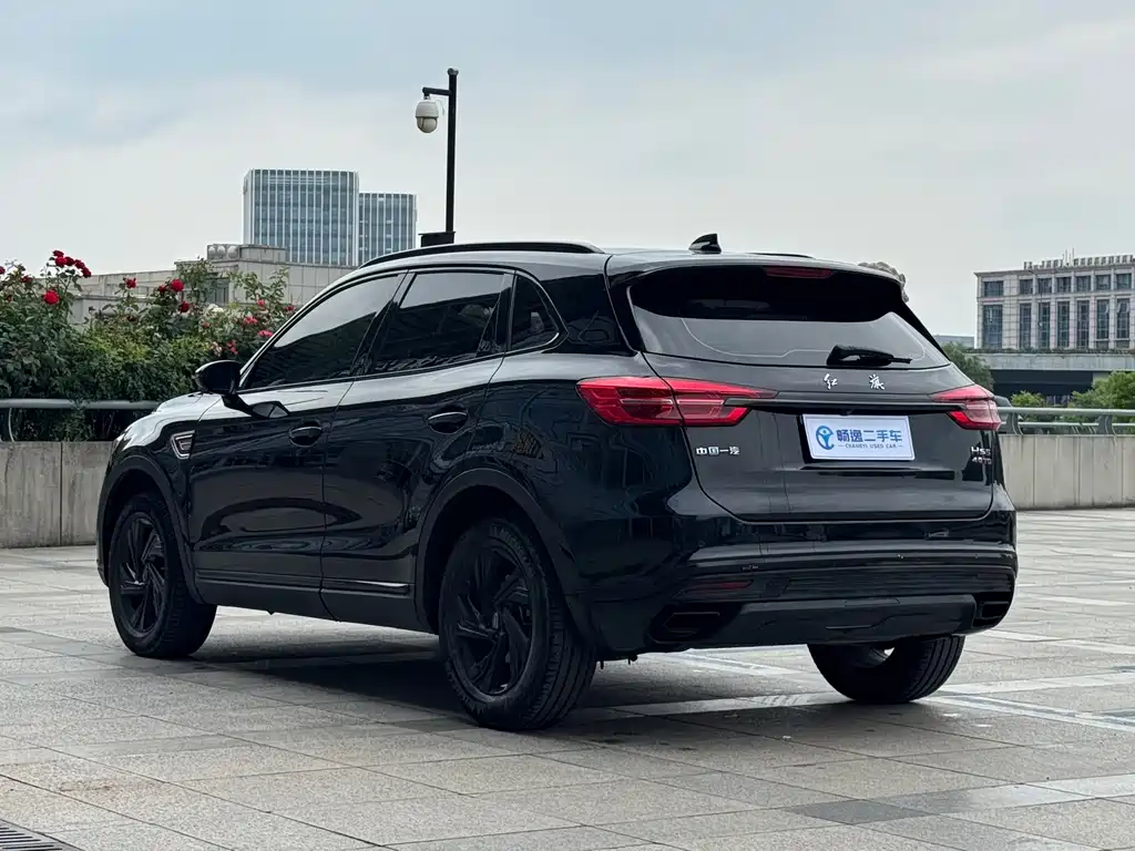 Hongqi HS5 2.0 T Connected Flagship Enjoyment