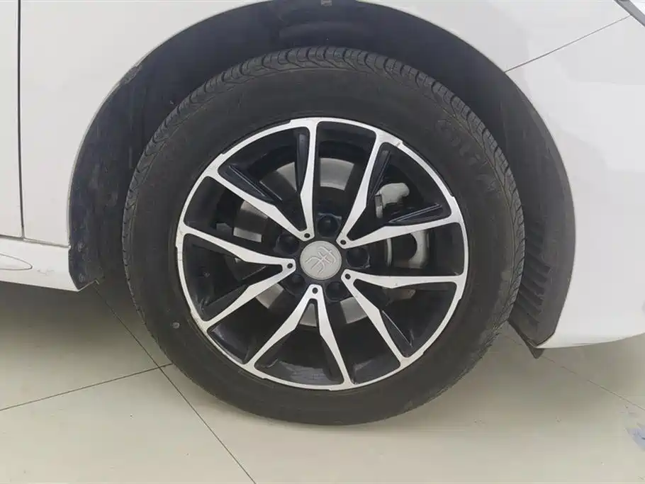 Song MAX 1.5 T Auto Connected Distinguished 7-seat