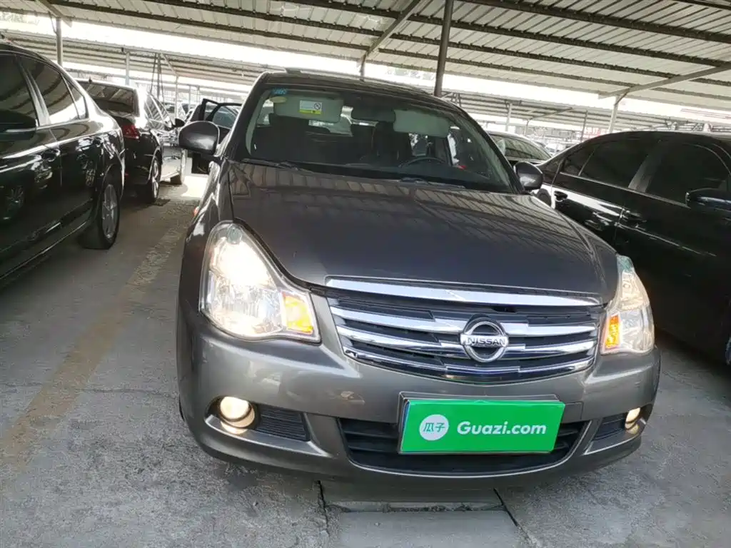 Sylphy Classic 1.6 XE+ CVT Connected Leading