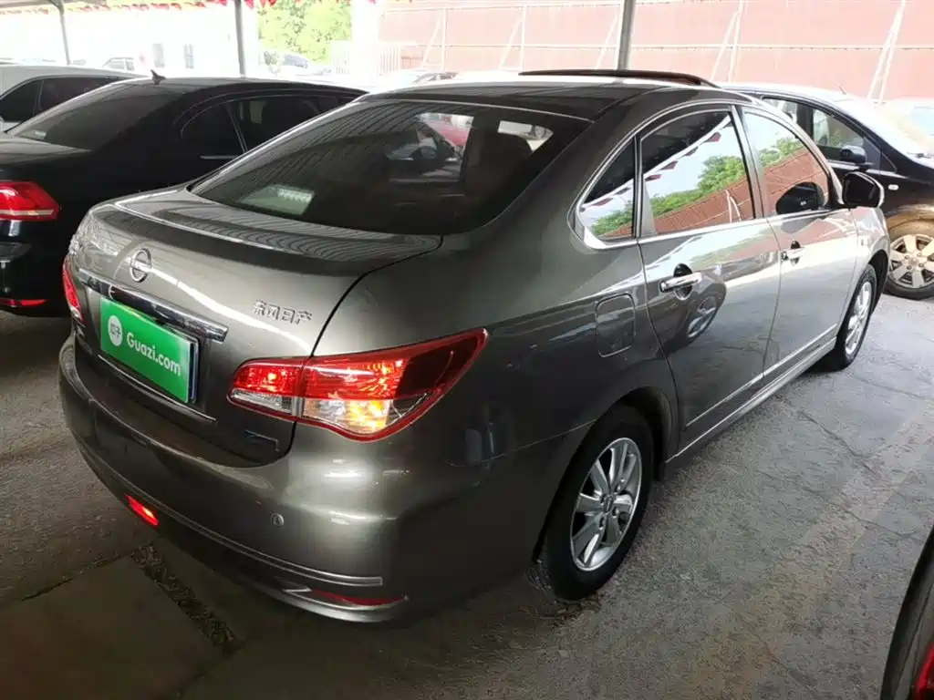 Sylphy Classic 1.6 XE+ CVT Connected Leading
