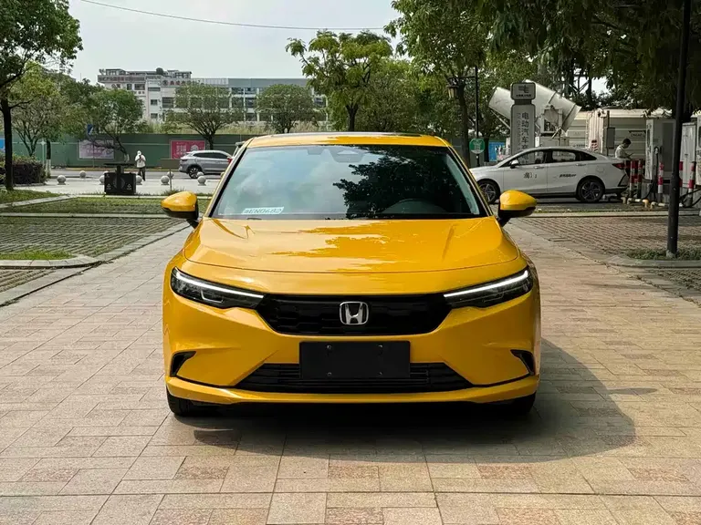 Honda Integra 240 TURBO CVT Premium