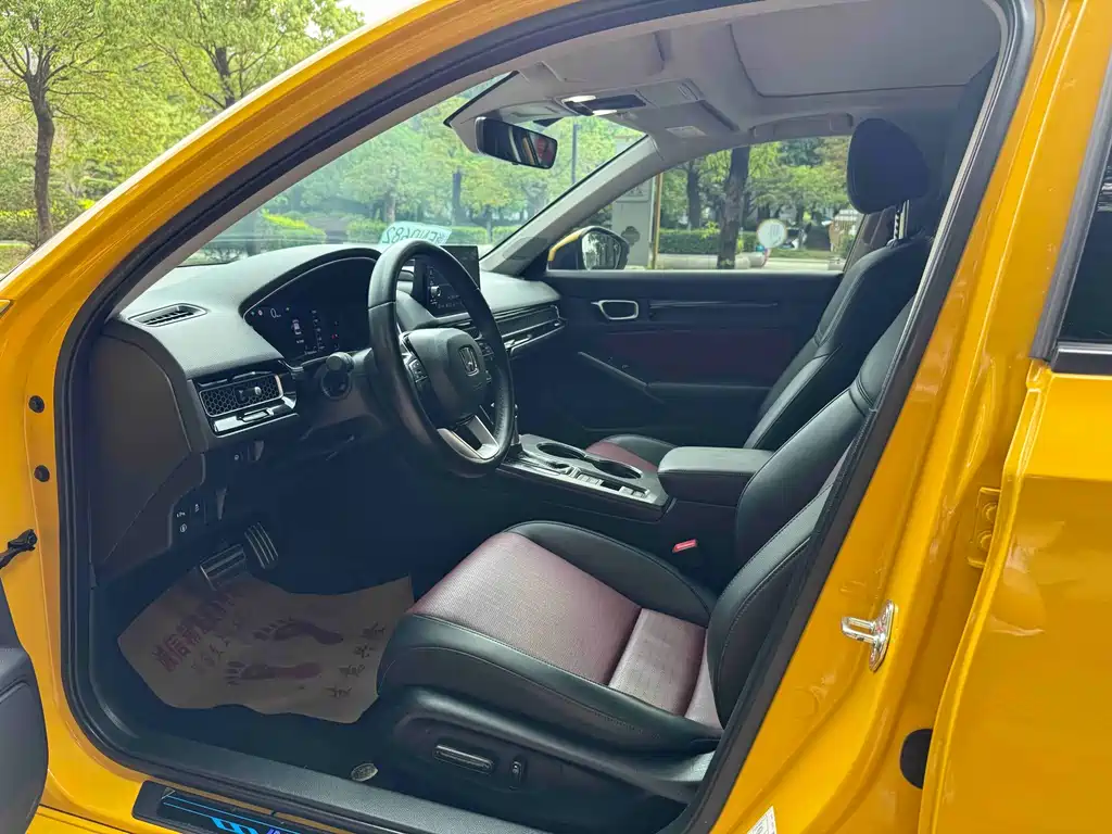 Integra 240 TURBO CVT Premium