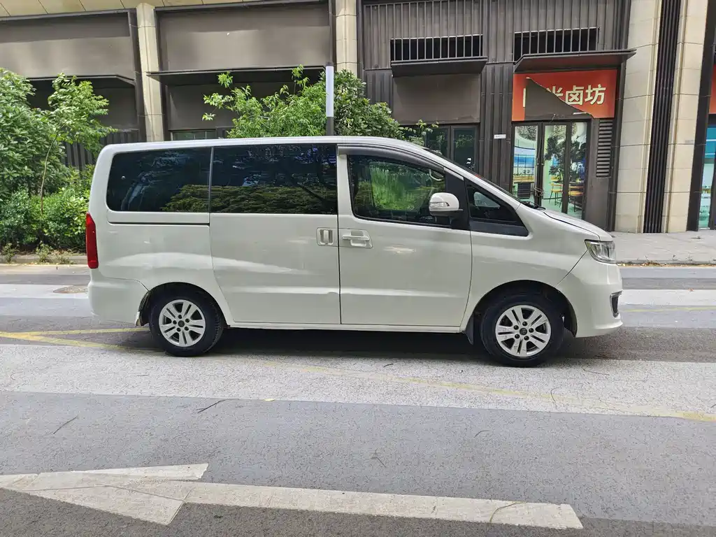 Refine M3 瑞风M3 2016款 宜家版 1.6 L 豪华智能型