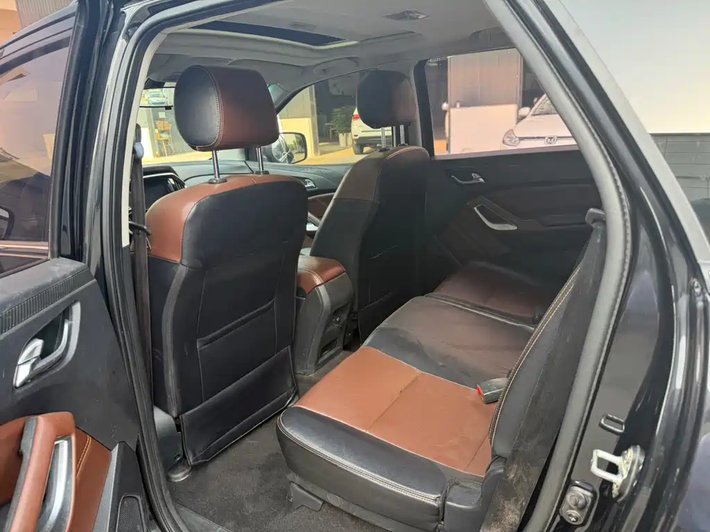Yusheng S350 驭胜S350 2016款 2.0 T 手动四驱汽油豪华天窗版7座