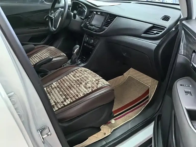 Buick Encore 昂科拉 2018款 18 T 自动两驱都市时尚型